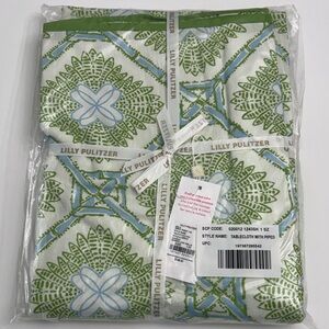 Lilly Pulitzer Tablecloth with Piped Edge in Coconut Bamboo Logo Trellis